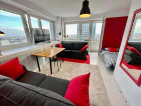 SAWA 3 Metro x2 fast WiFi 50'TV Netflx HBO AppleTV+ AmazonTV, Warsaw